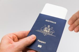 3r5vp5g46p9vhun49859nhj45ojh 300x198 دو نوع ویزای برجسته برای مهاجرت به استرالیا | اخذ اقامت از طریق کار یا ازدواج در این کشور